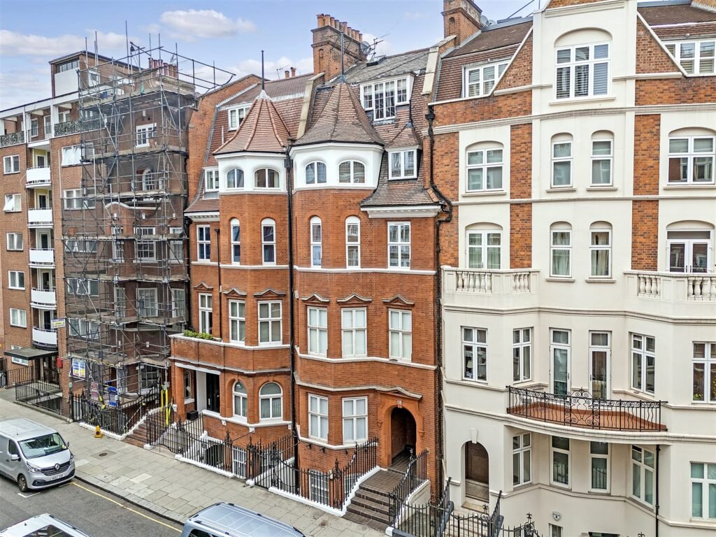 18 Hans Crescent, Knightsbridge: completed super-prime residential fit-out by Elite Contracting Group